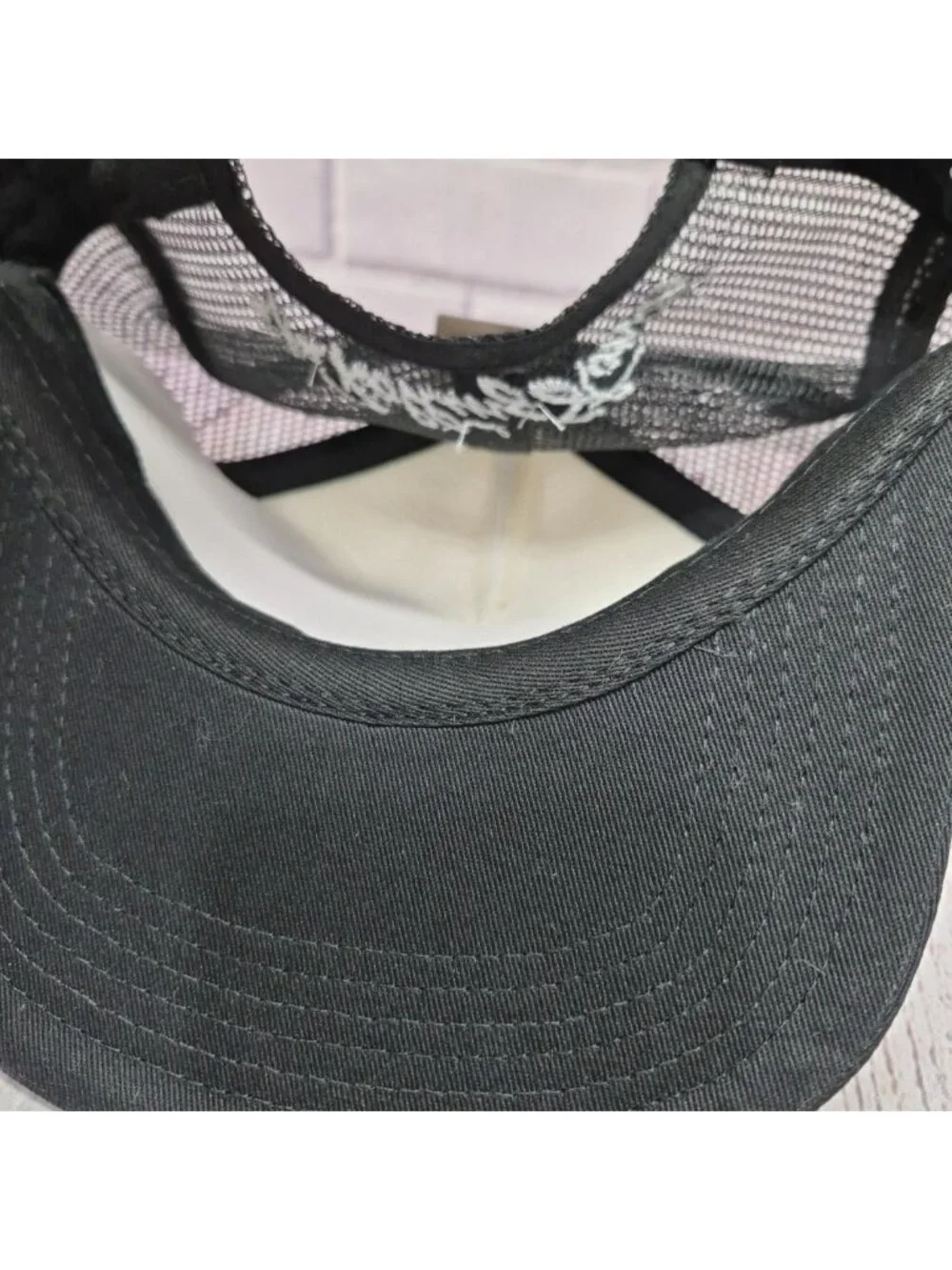 Brand New 2025 Rolling Stones Trucker Cap Hat Tongue Logo On Size Fits All Black - Picture 7 of 7